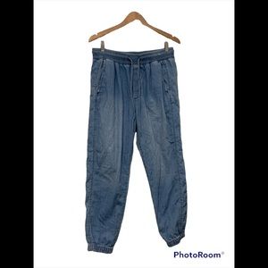 Denim pants fro. The Gap size med